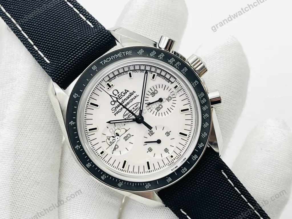 Super Clone Omega Speedmaster Apollo 13 Silver Snoopy 311.32.42.30.04.003 42mm – Swiss SuperClone