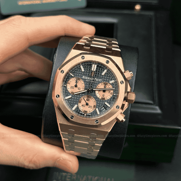 Super Clone Audemars Piguet Royal Oak 26331OR.OO.1220OR.01 Blue Dial — case and bezel