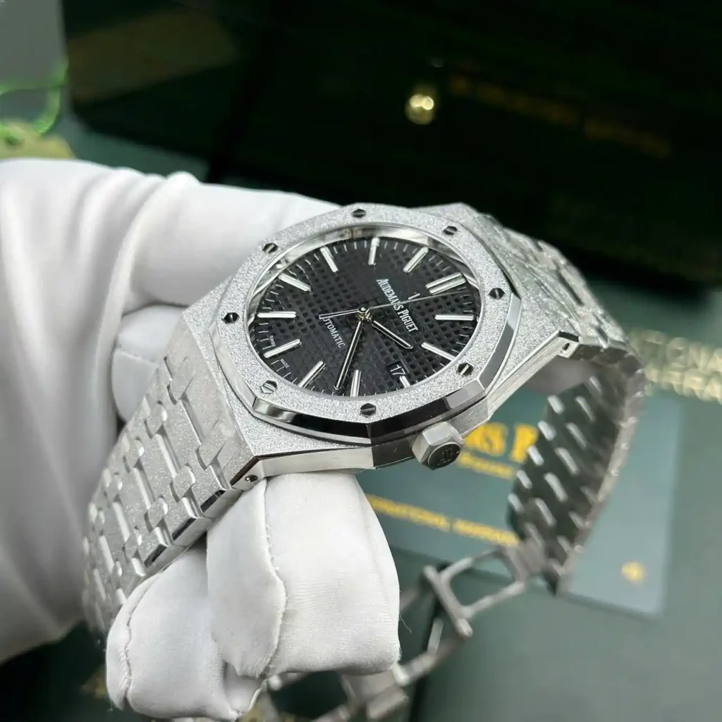 Super Clone Audemars Piguet Royal Oak Frosted Gold 41mm Black — dial close-up