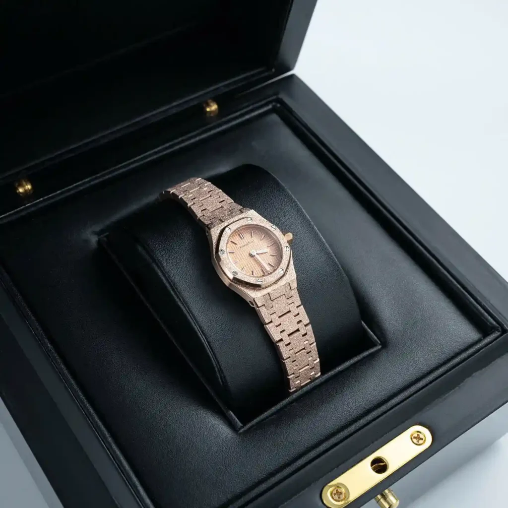 Super Clone Audemars Piguet Royal Oak Mini Frosted Gold 67630OR.GG.1312OR.01 –