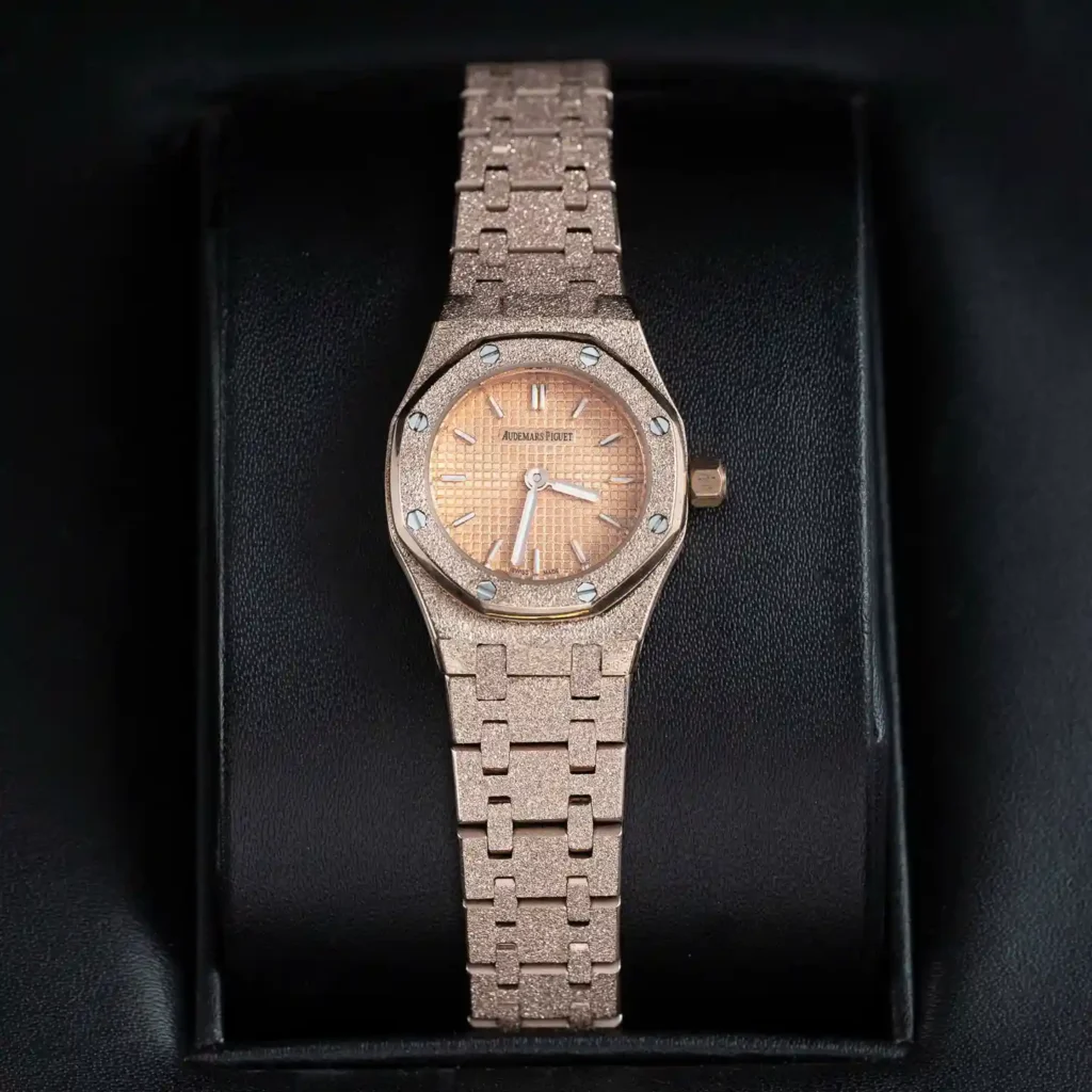 Super Clone Audemars Piguet Royal Oak Mini Frosted Gold 67630OR.GG.1312OR.01 –
