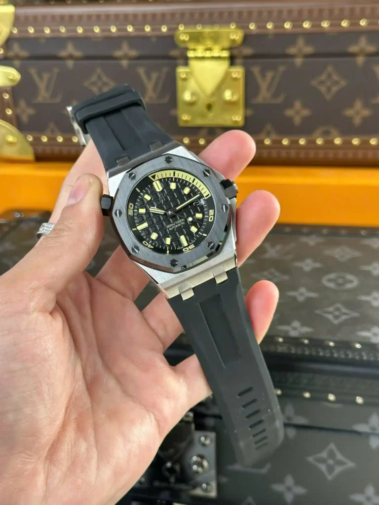 Super Clone Audemars Piguet Royal Oak Offshore Diver 15720ST 42mm Black Dial