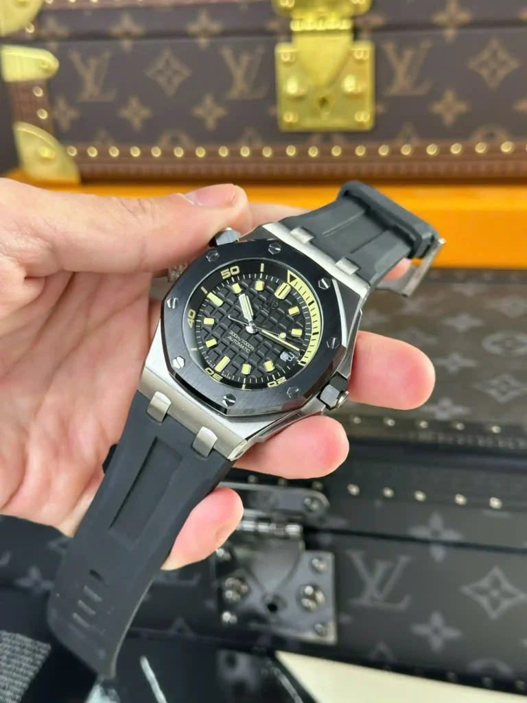 Super Clone Audemars Piguet Royal Oak Offshore Diver 15720ST 42mm Black Dial