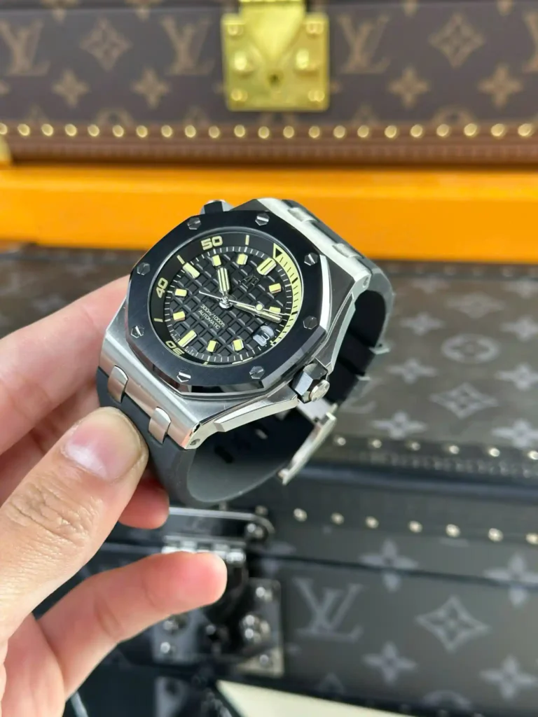 Super Clone Audemars Piguet Royal Oak Offshore Diver 15720ST 42mm Black Dial