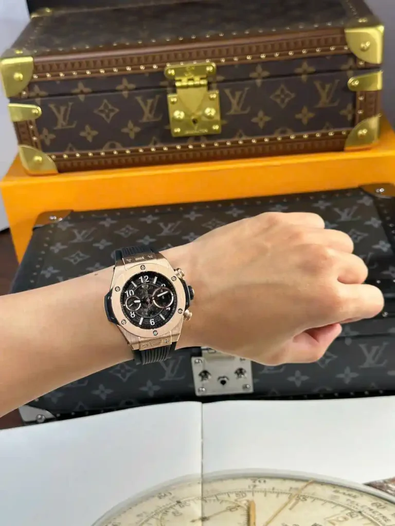 Super Clone Hublot Big Bang 42mm Rubber Strap Gold