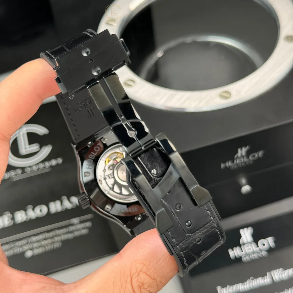 Super Clone Hublot Classic Fusion Ceramic Diamonds 42mm Black Dial JJZ Base – Customize Version