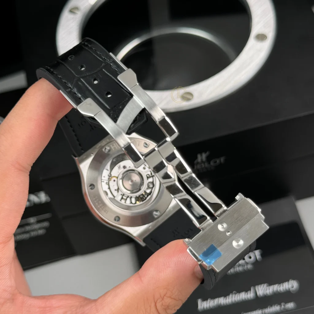 Super Clone Hublot Classic Fusion Diamonds Moissanite Pave 42mm Dial Black – Customize Diamod – Swiss SuperClone