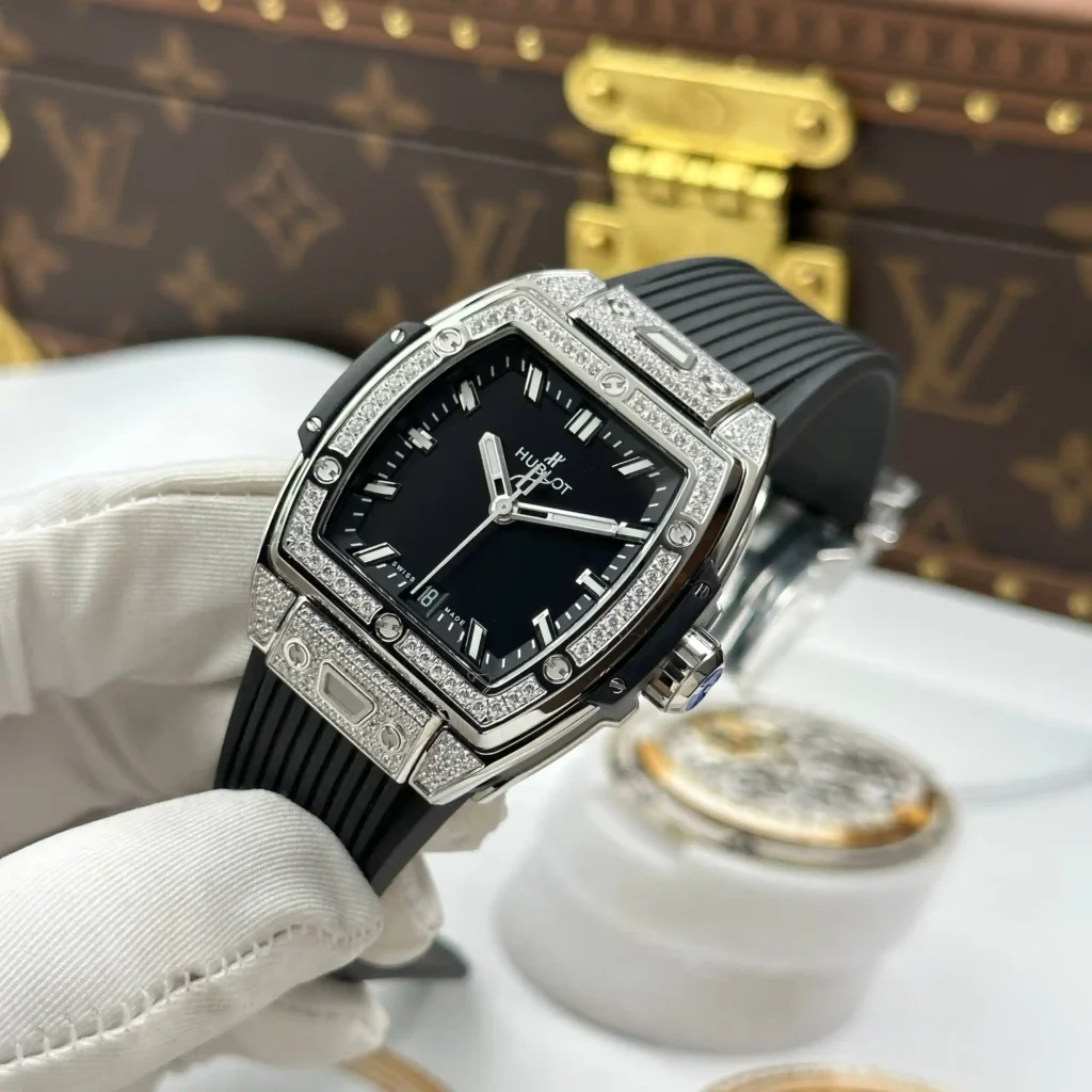 Super Clone Hublot Spirit Of Big Bang Black Titanium Pavé 665.NX.1170.LR.1604 –