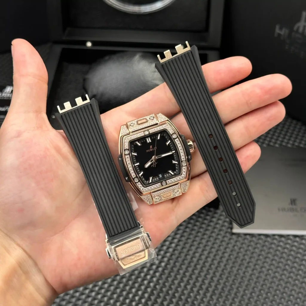 Super Clone Hublot Spirit Of Big Bang King Gold Pave 662.OX.1180.LR.1604 –