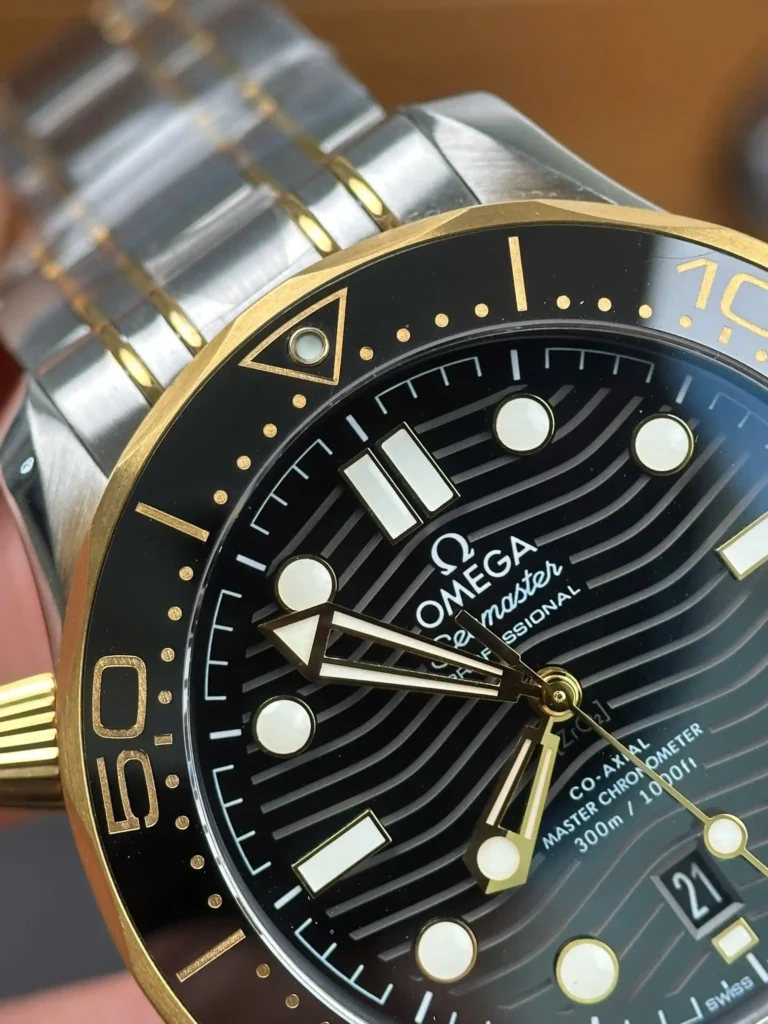 Super Clone Omega 42mm Steel — bracelet detail