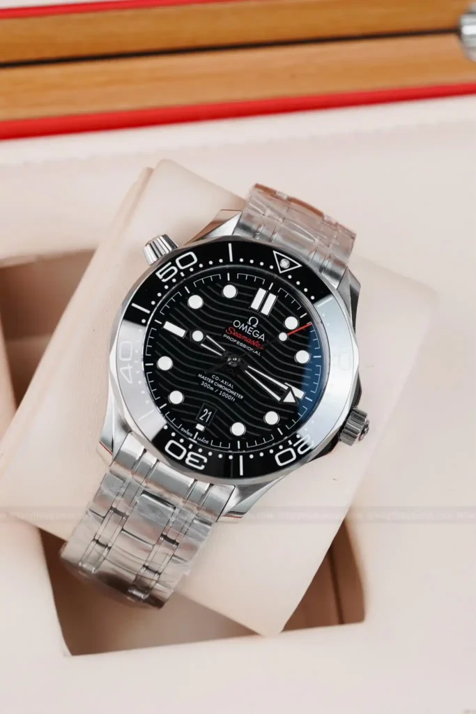 Super Clone Omega Seamaster Diver 300M Co‑Axial Master Chronometer 210.30.42.20.01.001 42mm Black Dial — dial close-up