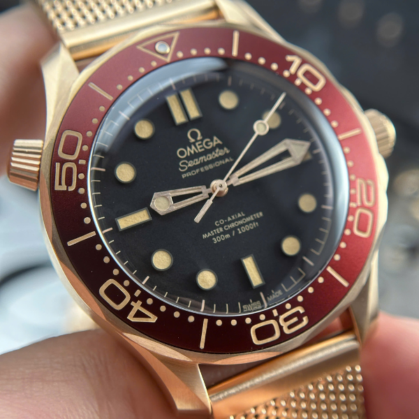 Super Clone Omega 42mm Gold – Swiss SuperClone