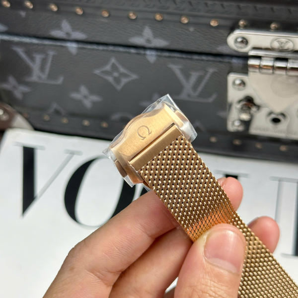 Super Clone Omega 42mm Gold – Swiss SuperClone