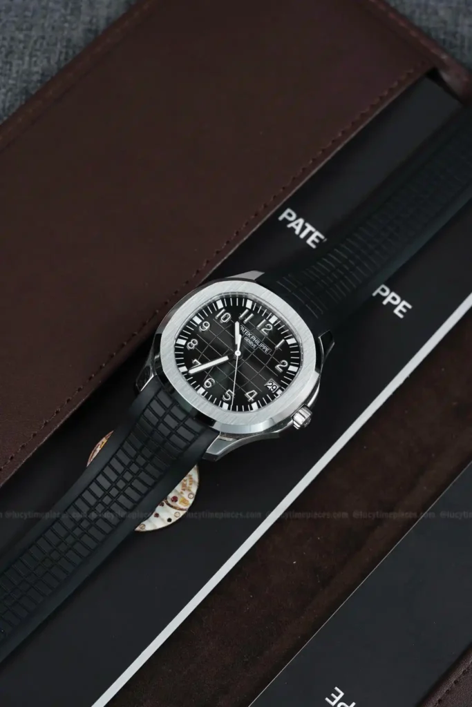 Super Clone Patek Philippe Aquanaut 40mm Rubber Strap Steel – Swiss SuperClone
