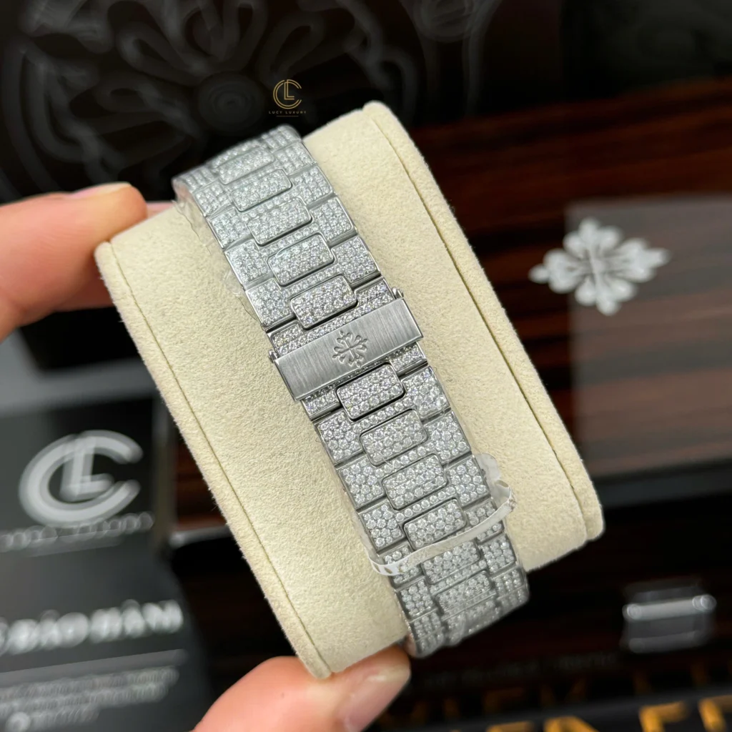 Super Clone Patek Philippe Nautilus 5712/1A 40mm Blue Dial Full Moissanite Hongkong – Customize Diamod – Swiss SuperClone