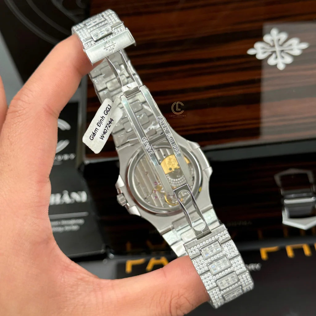 Super Clone Patek Philippe Nautilus 5712/1A 40mm Custom Full Moissanite Baguette HongKong – Customize Diamod – Swiss SuperClone