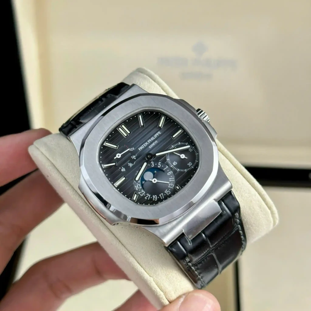 Super Clone Patek Philippe Nautilus 5712/1A – 001 Blue Dial V3 – Swiss SuperClone