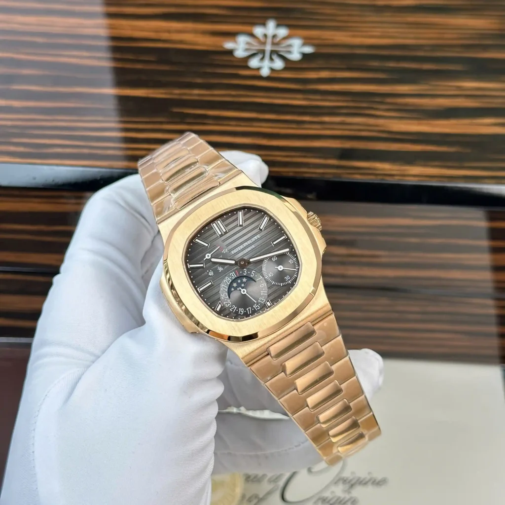 Super Clone Patek Philippe Nautilus 5712/1R – 001 Grey Dial V3 – Swiss SuperClone