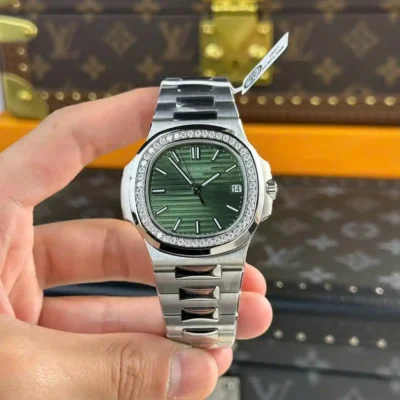 Super Clone Patek Philippe Patek Nautilus 5713G Green Dial 40mm Moissanite – Handcrafted Diamod