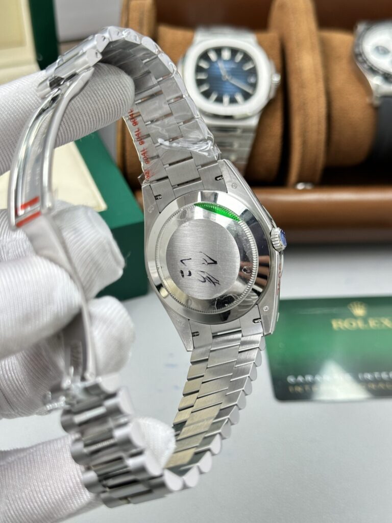 Super Clone Rolex Day-Date Bright Black Diamond Dial 228236-0004 40 mm – Swiss SuperClone