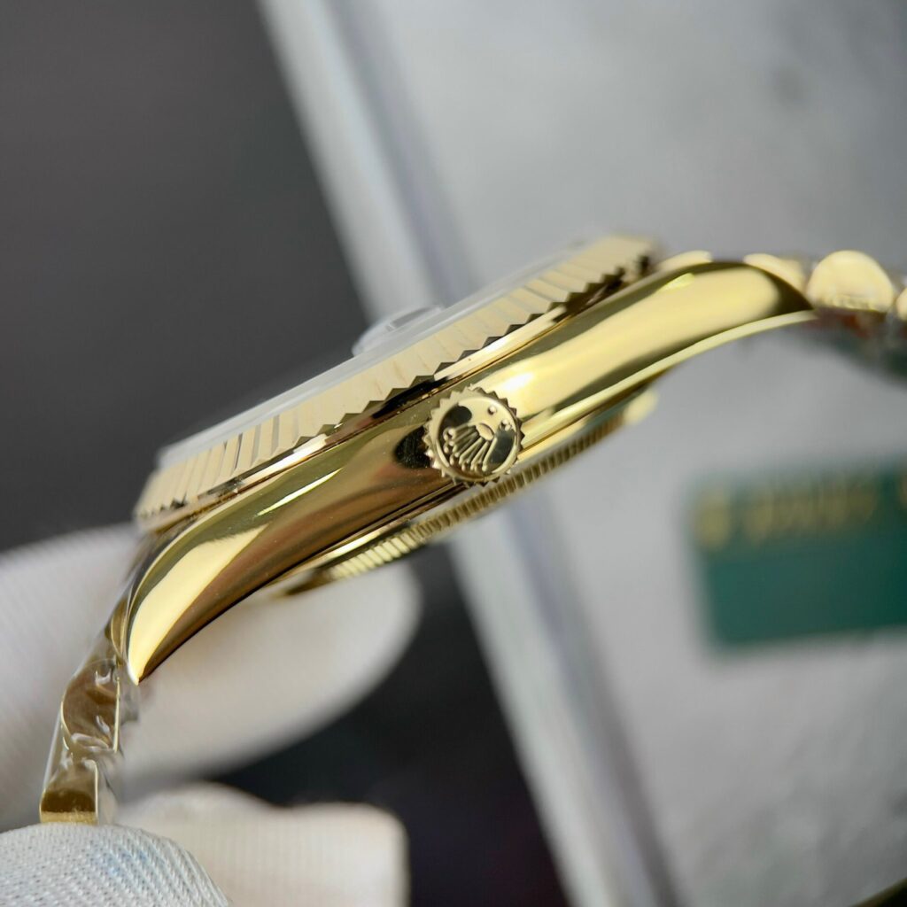 Super Clone Rolex Day-Date Bright Black Diamond Dial 228238-0004 40 mm – Swiss SuperClone