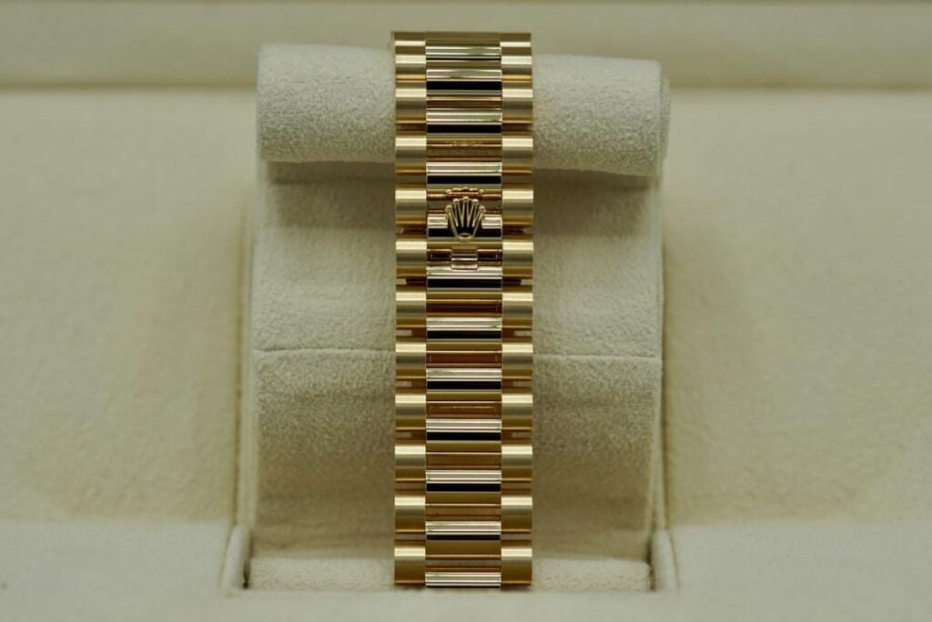 Super Clone Rolex Day-Date Carnelian Dial 128348RBR 36 mm – Swiss SuperClone