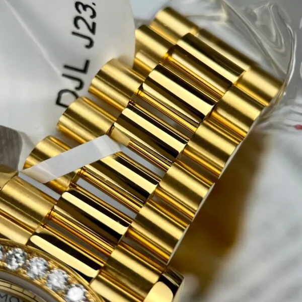 Super Clone Rolex Day-Date Champagne Dial 128398tbr-0037 36 mm – Swiss SuperClone