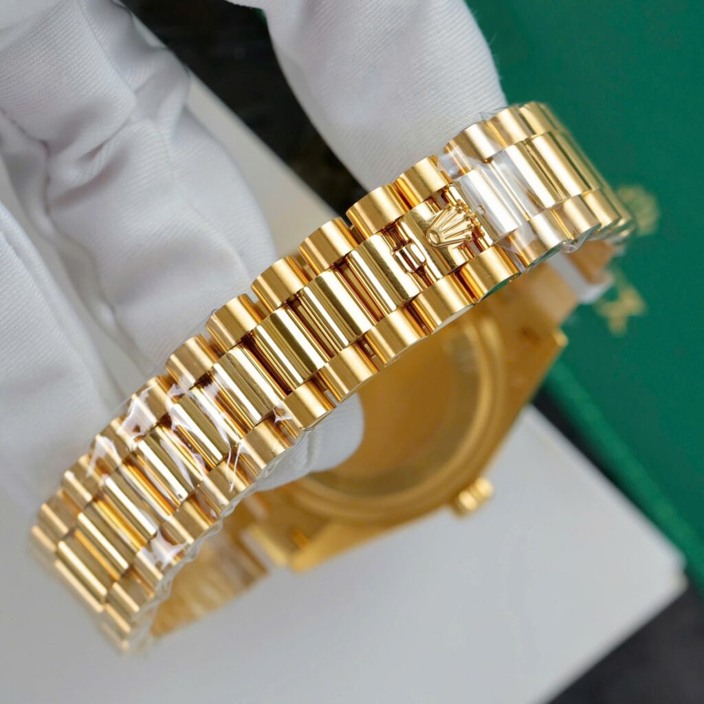 Super Clone Rolex Day-Date Diamond-Paved Dial 128348rbr-0030 36 mm – Swiss SuperClone