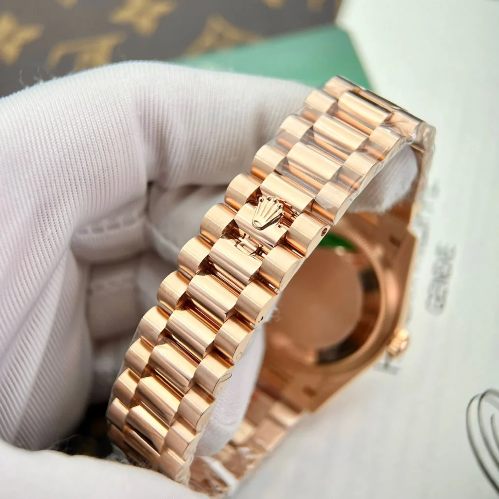 Super Clone Rolex Day-Date Rosé Diamond Dial 128235-0009 36 mm – Swiss SuperClone
