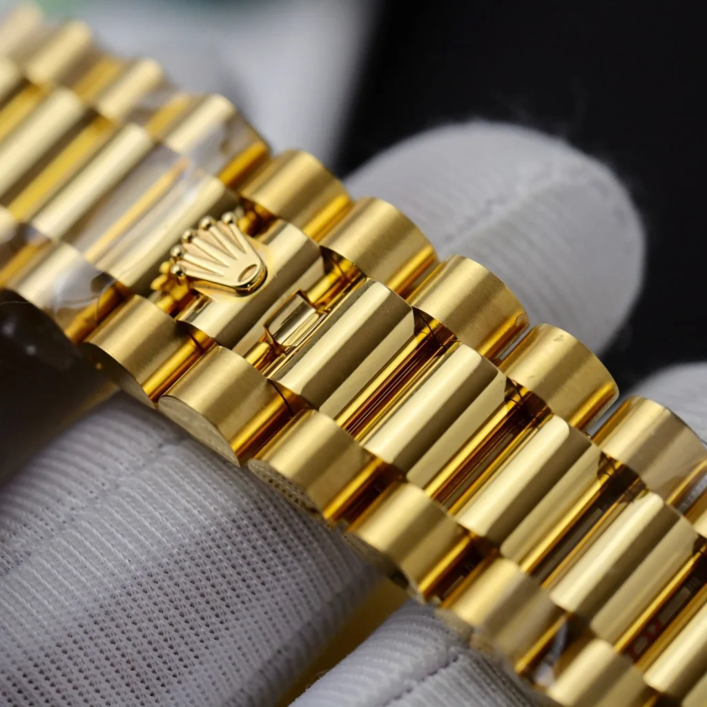 Super Clone Rolex Day-Date White Mother-of-Pearl Diamond Dial 128238-0011 36 mm
