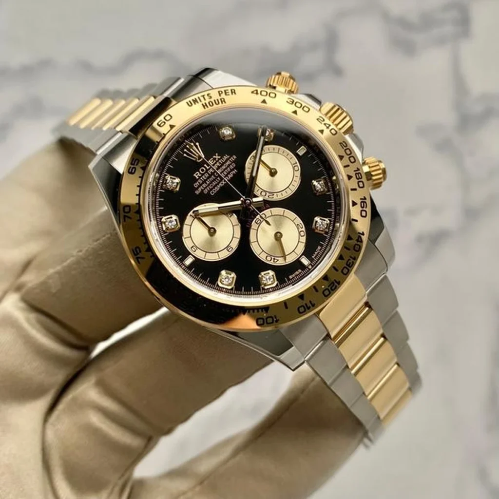 Super Clone Rolex Daytona Black Diamond Dial 126503 — bracelet detail