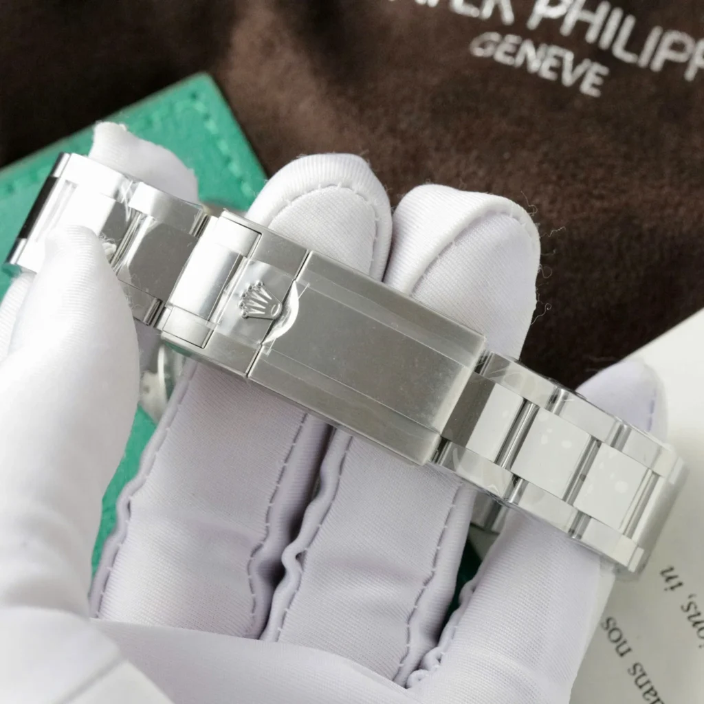 Super Clone Rolex Daytona Silver Dial 116509 — side profile