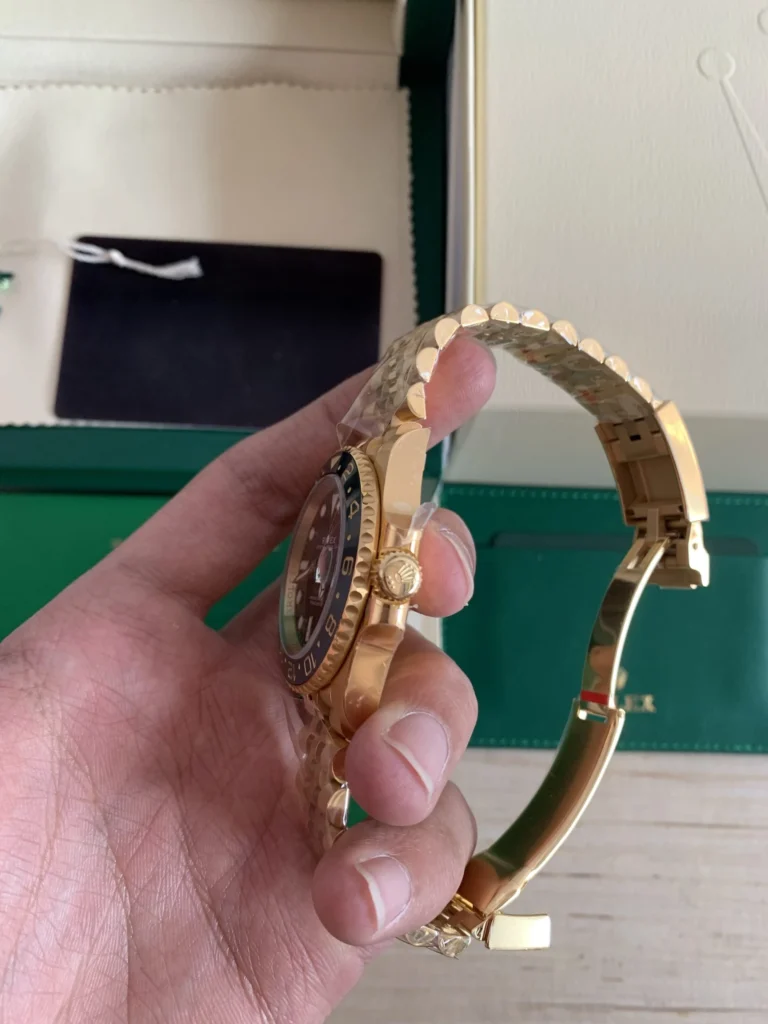 Super Clone Rolex GMT-Master II Black Dial 126718GRNR — clasp and links