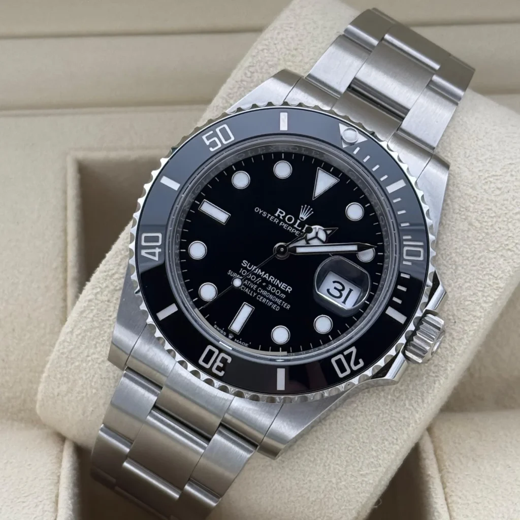 Super Clone Rolex Submariner Black Dial 126610LN
