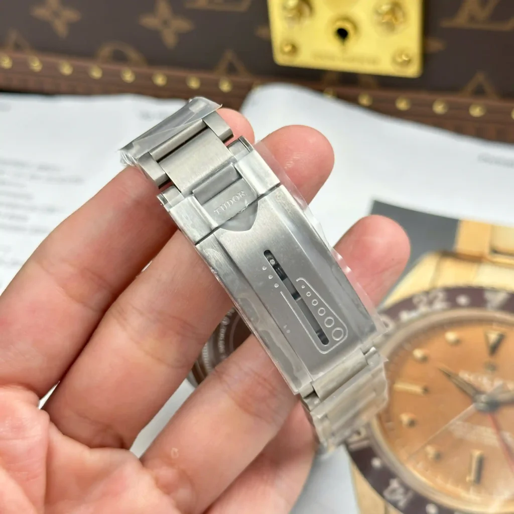 Super Clone Tudor 42mm Titanium