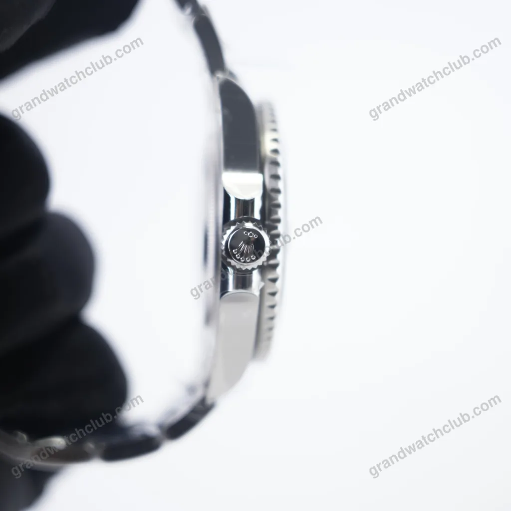 Super Clone Rolex GMT-Master II 126710BLNR “Batman” — clasp and links