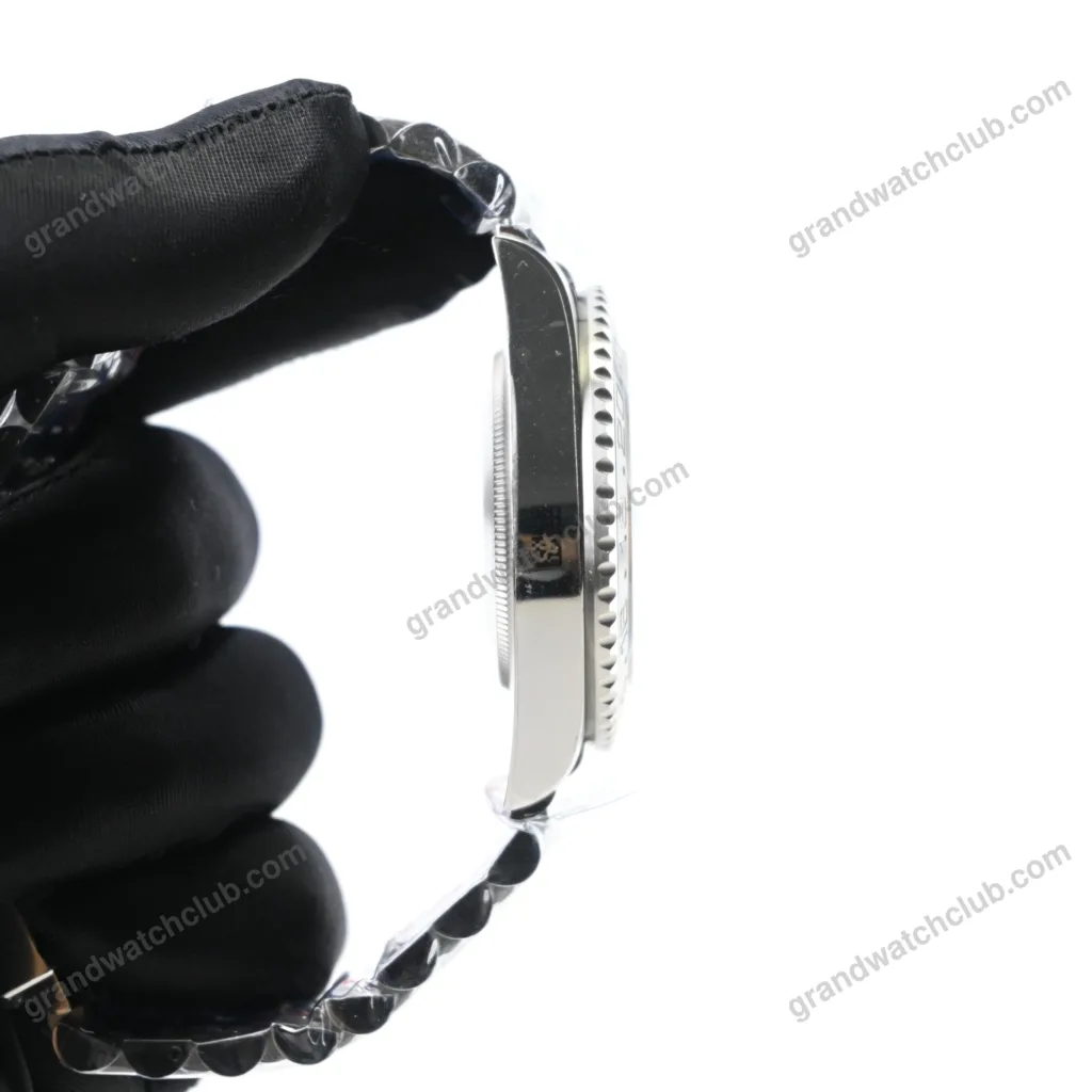Super Clone Rolex GMT-Master II 126710GRNR “Bruce Wayne” Jubilee 2024 – Swiss SuperClone