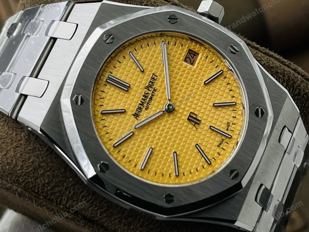 Super Clone Audemars Piguet Royal Oak Jumbo Extra-Thin 15202BC.OO.1240BC.01 39mm Yellow Dial – Swiss SuperClone
