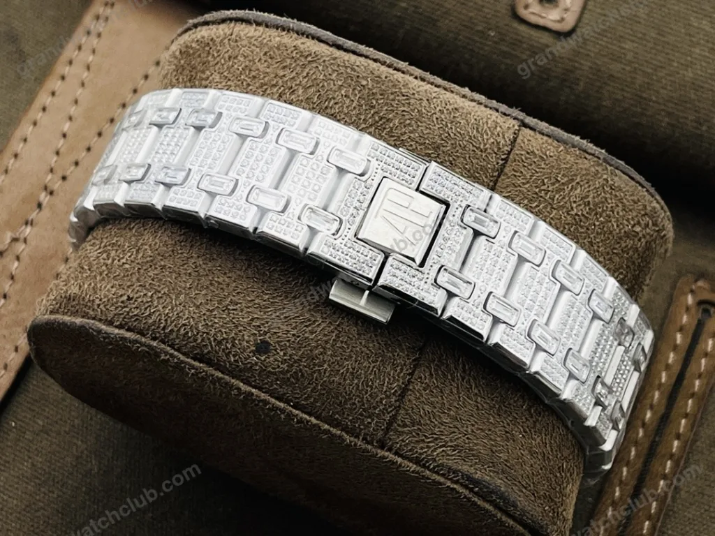 Super Clone Audemars Piguet Royal Oak 15400ST 41mm Full Moissanite Hongkong – Customize Diamod – Swiss SuperClone