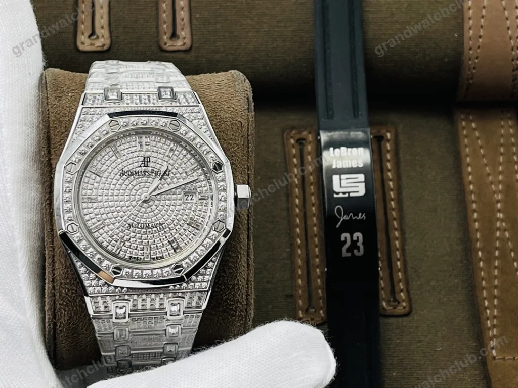 Super Clone Audemars Piguet Royal Oak 15400ST 41mm Full Moissanite Hongkong – Customize Diamod – Swiss SuperClone