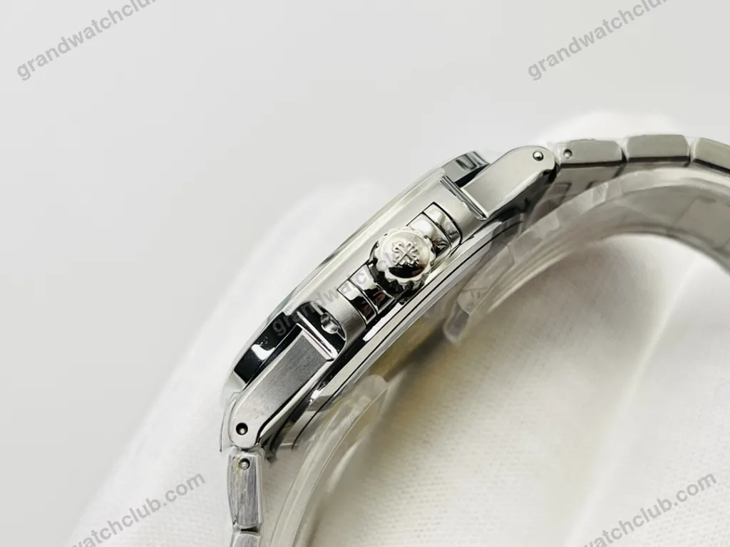 Super Clone Patek Philippe Nautilus 7118/1A-011 35.2mm Gray Dial Steel – Swiss SuperClone