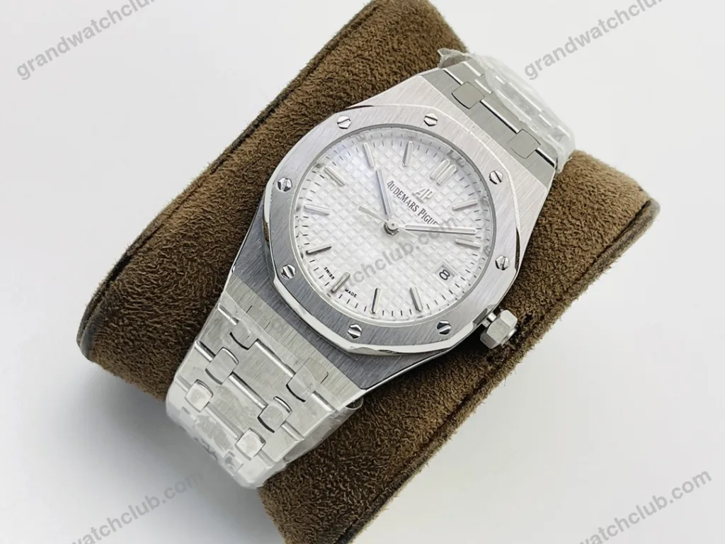 Super Clone Audemars Piguet Royal Oak 37mm 15450ST.OO White Dial Steel – Swiss SuperClone