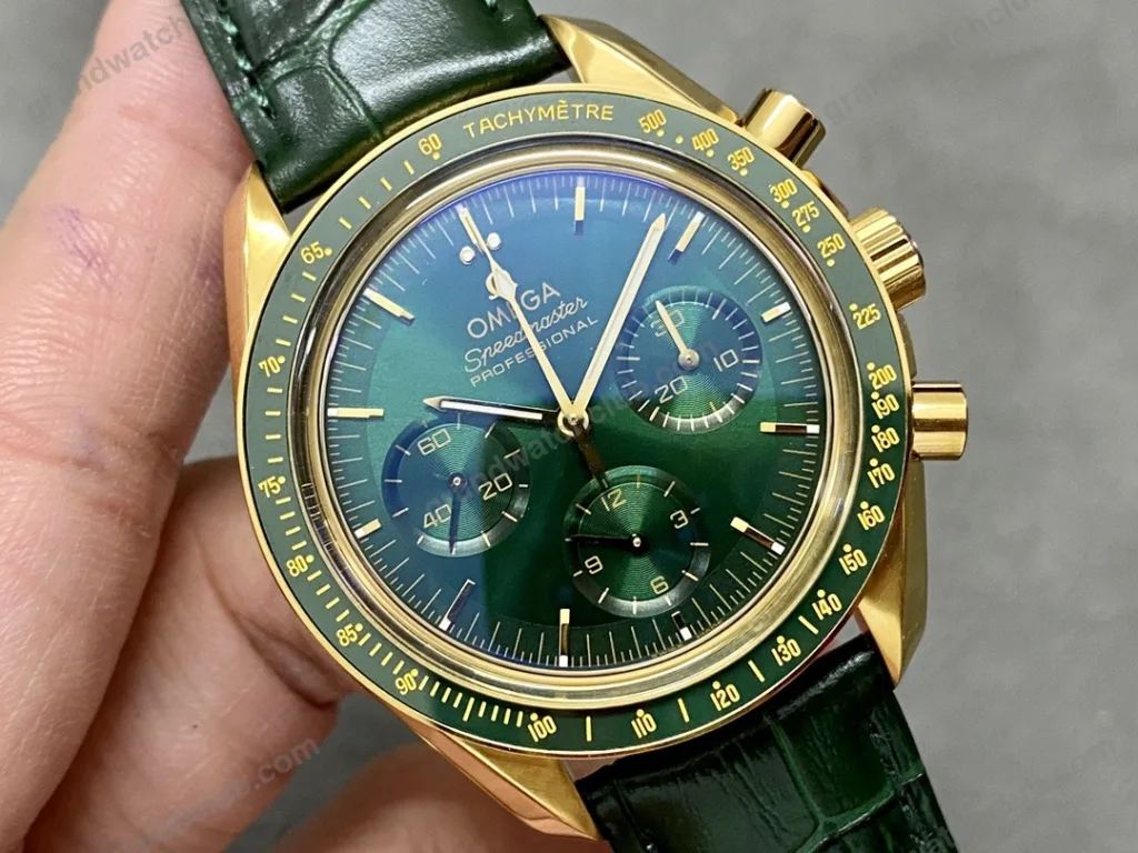 Super Clone Omega Speedmaster Moonwatch Professional 42mm 310.63.42.50.10.001 Green Dial Yellow Gold – Swiss SuperClone