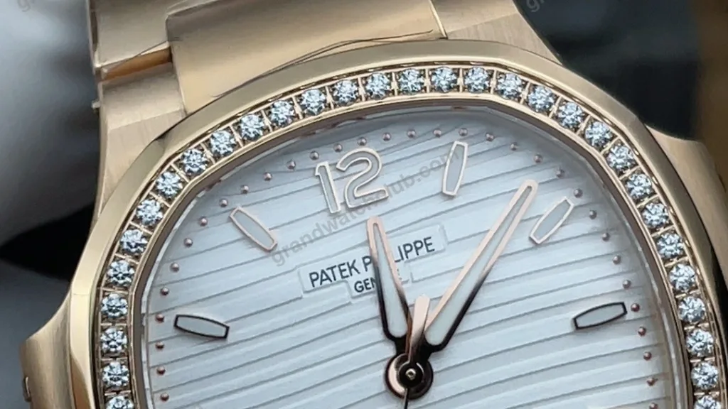Super Clone Patek Philippe Nautilus 7118/1R-011 32.5mm White Dial Rose Gold – Swiss SuperClone