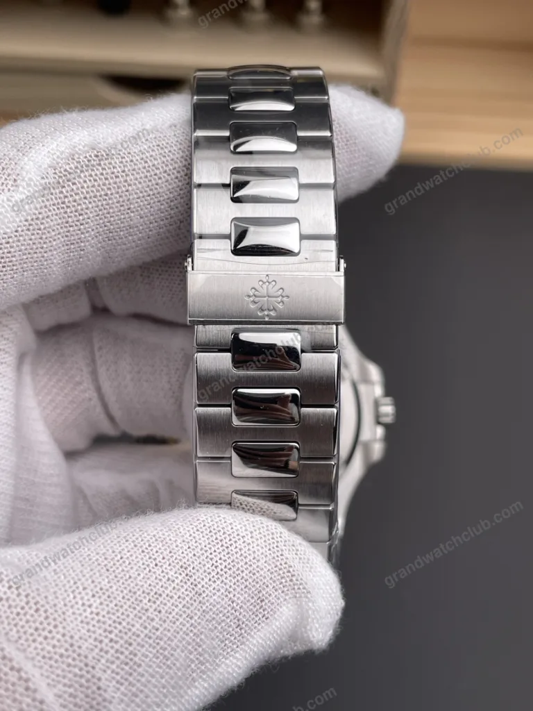 Super Clone Patek Philippe Nautilus 5711A White 40mm – Swiss SuperClone