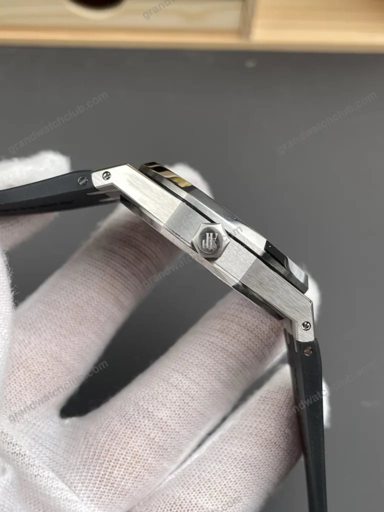 Super Clone Audemars Piguet Royal Oak 15500ST.OO.1220ST.03 41mm Black Rubber Strap – Swiss SuperClone