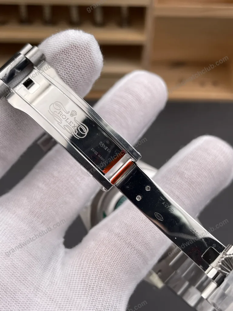 Super Clone Rolex Day-Date Ice Blue Dial 228236-0012 40 mm – Swiss SuperClone