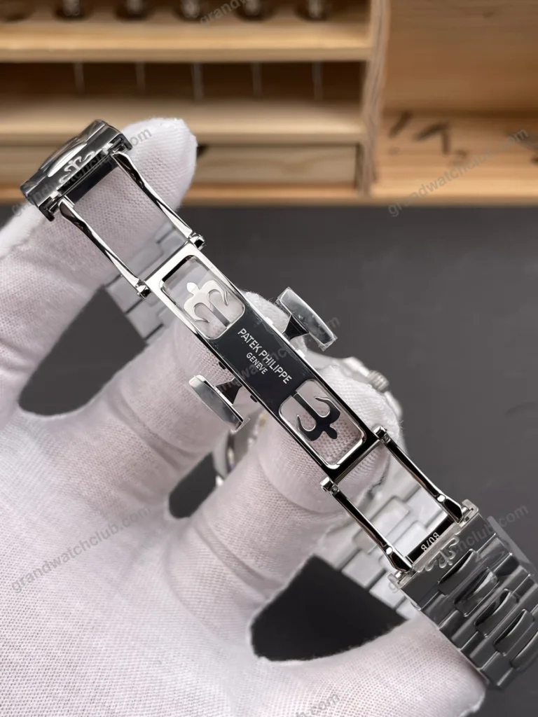 Super Clone Patek Philippe Nautilus 5811/1G-001 41mm “MODIFY” Blue Dial Steel – Swiss SuperClone