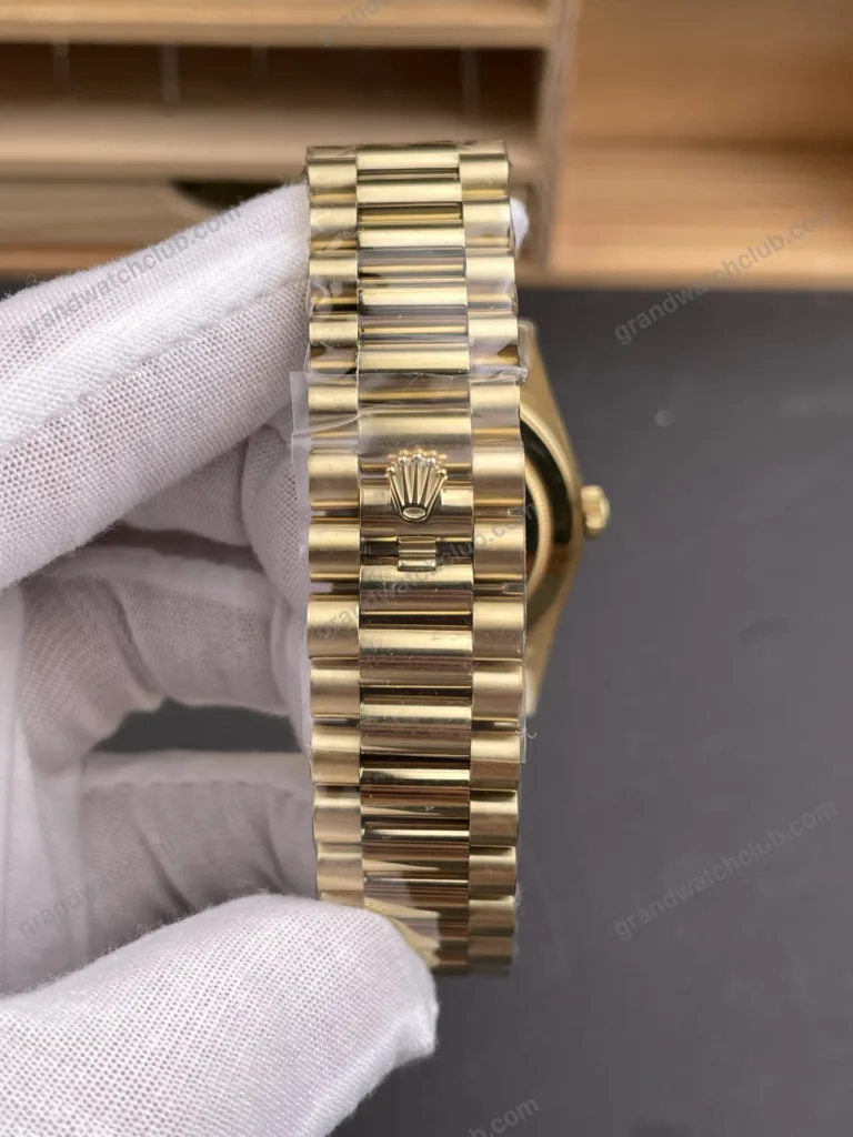 Super Clone Rolex Day-Date Silver Dial 228238 40 mm – Swiss SuperClone