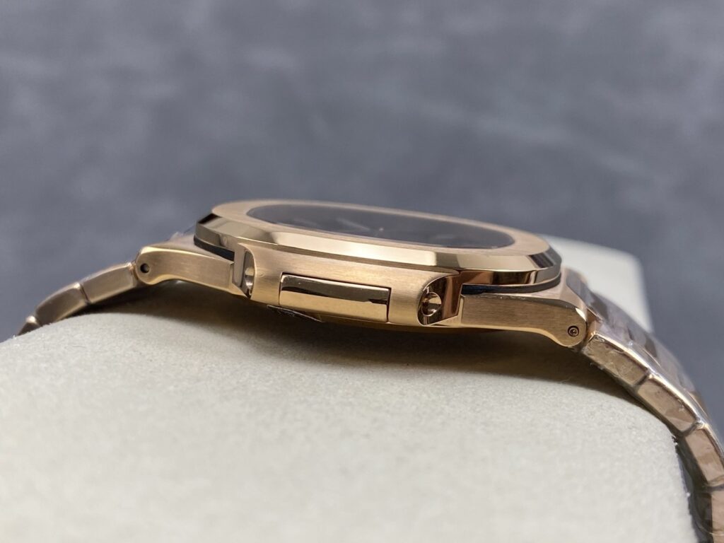 Super Clone Patek Philippe Nautilus 5711/1R-001 40mm Gray Dial Rose Gold V3 Update — case and bezel